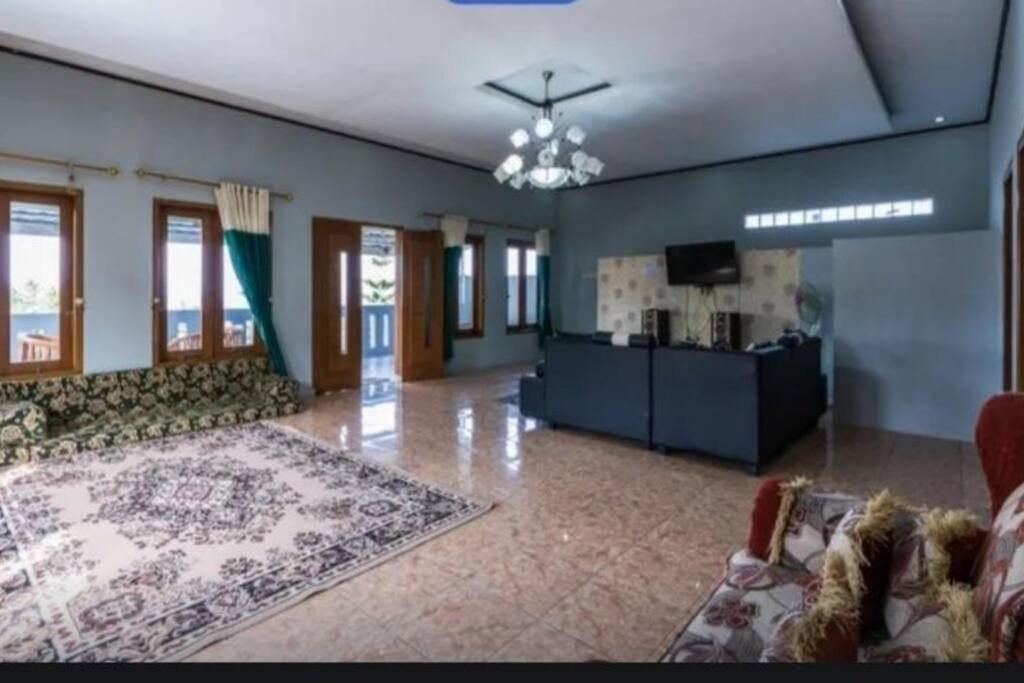 Villa Mutiara Citra Puncak Bu Eva Sampal Exterior foto
