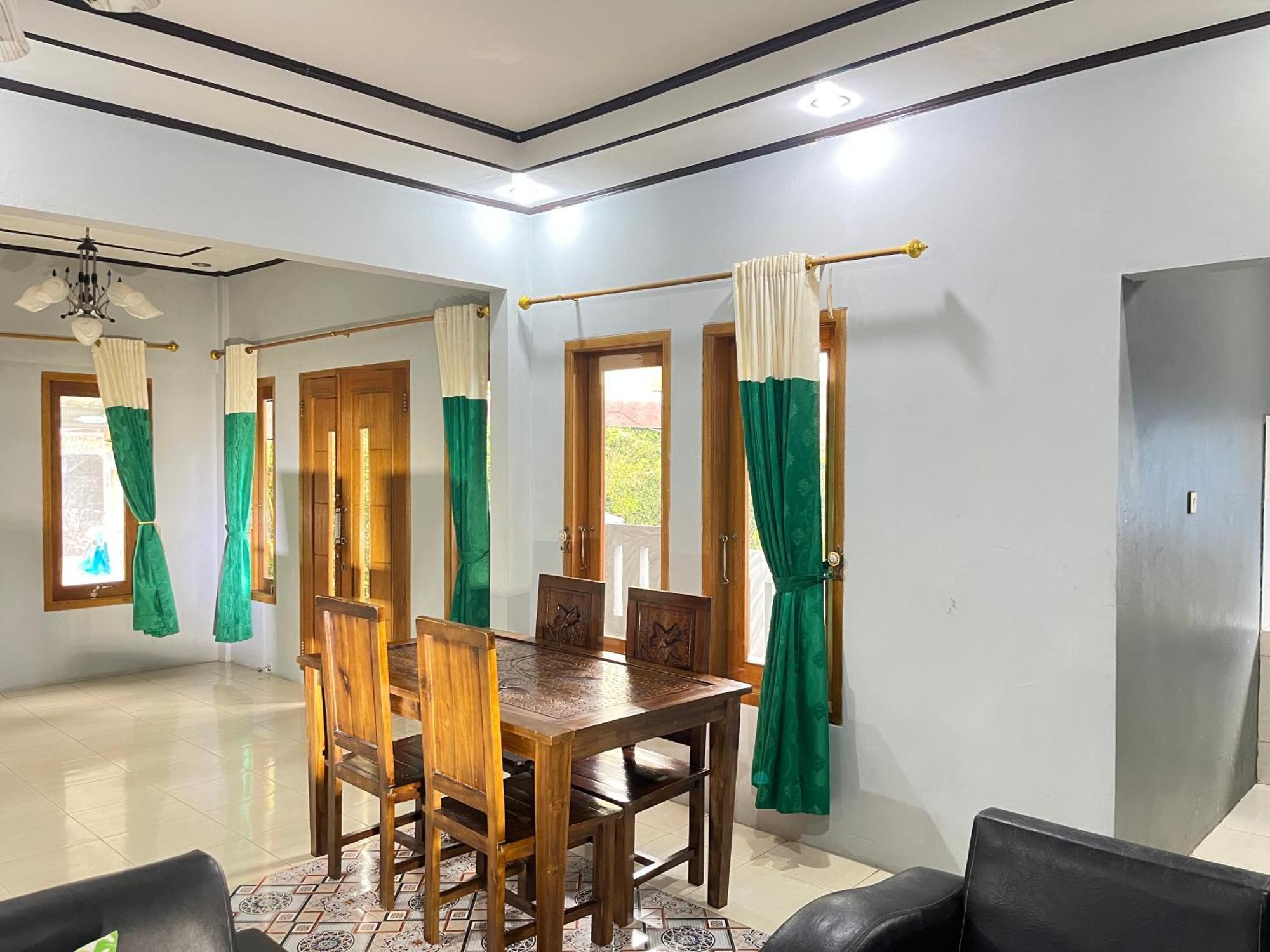 Villa Mutiara Citra Puncak Bu Eva Sampal Exterior foto